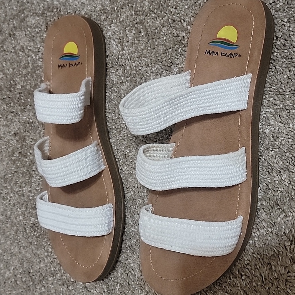 Sandals - Picture 2 of 4